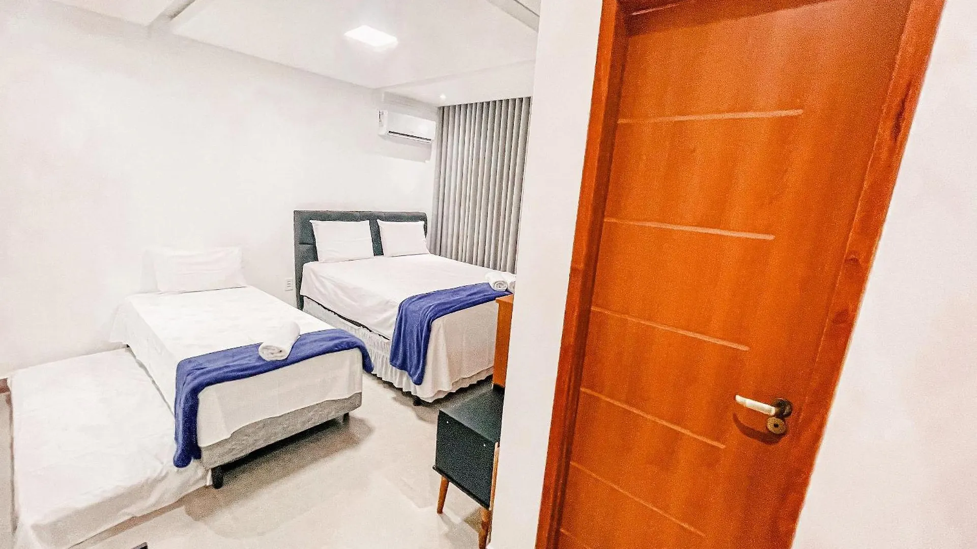 Casa Individual Com 2 Suites, Cozinha Completa, Internet Privativa 300Mbps, Regiao Bem Sossegada Com Comercios Diversos Ao Redor 포르투세구로