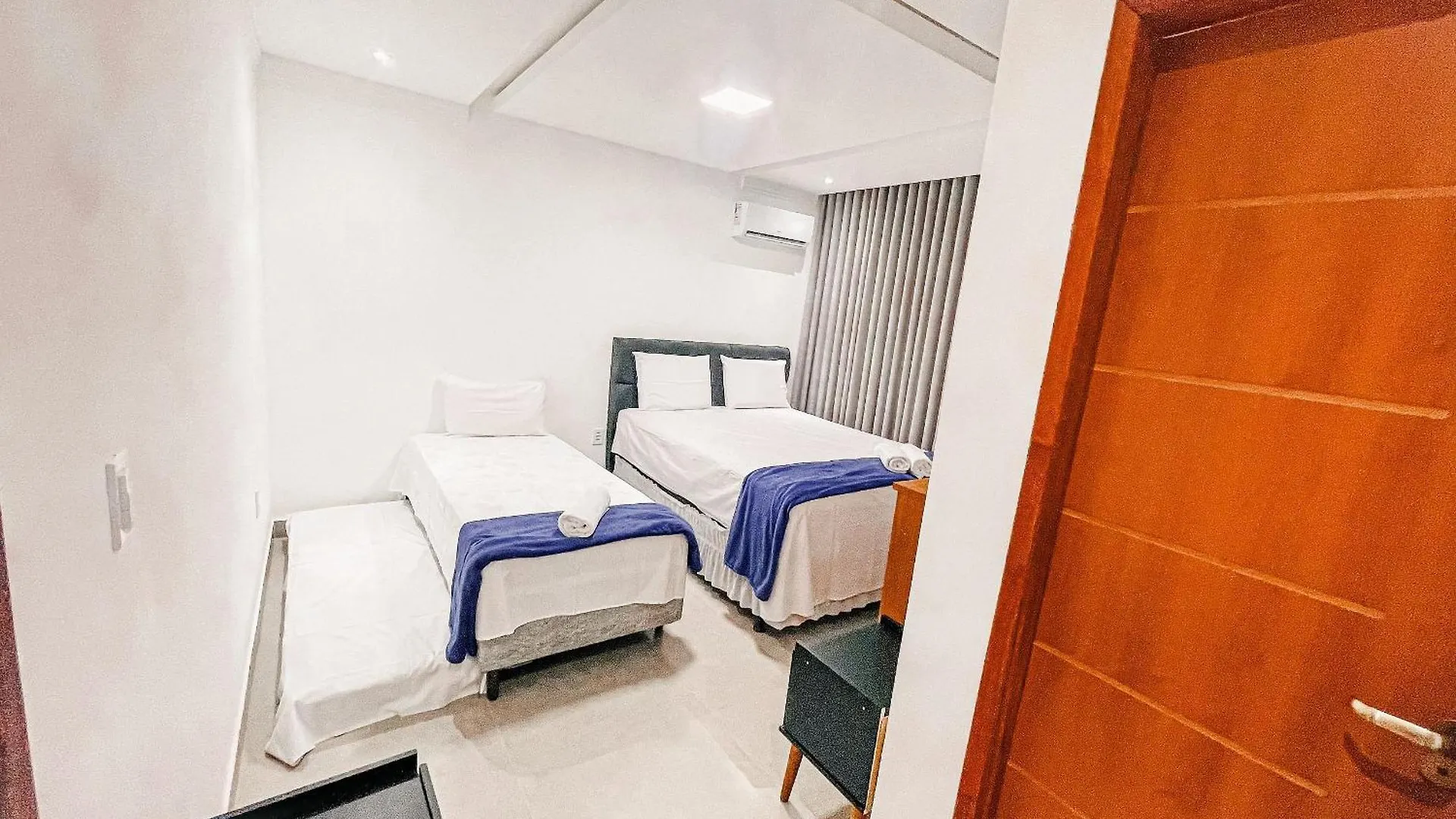 Casa Individual Com 2 Suites, Cozinha Completa, Internet Privativa 300Mbps, Regiao Bem Sossegada Com Comercios Diversos Ao Redor 포르투세구로